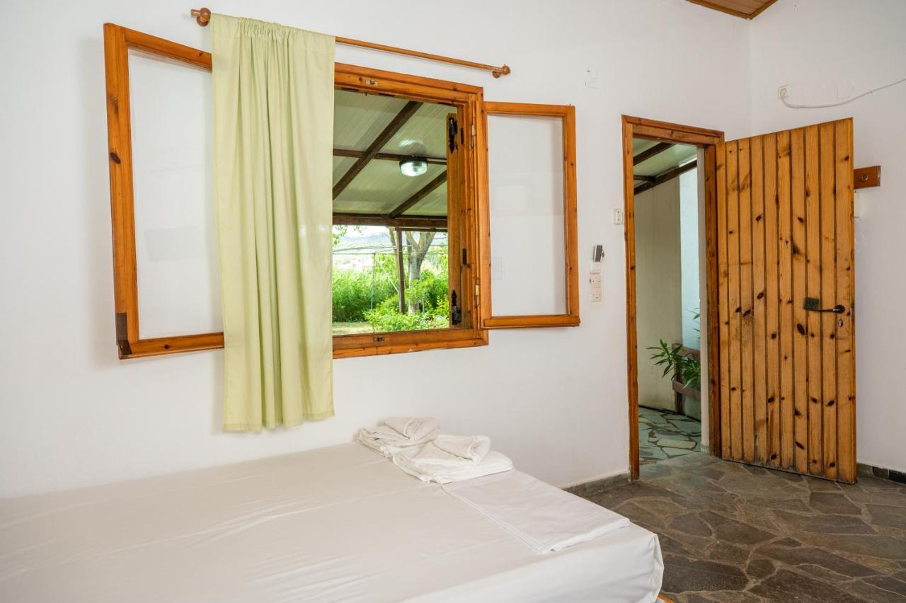 Camping Pefki Hotel Exterior photo